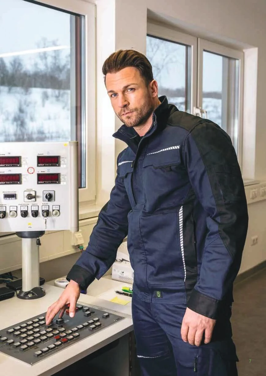 Leib wachter munkaruházat